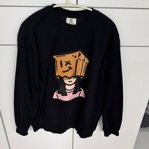 (New)Black Sweatshirt with Graphic Print